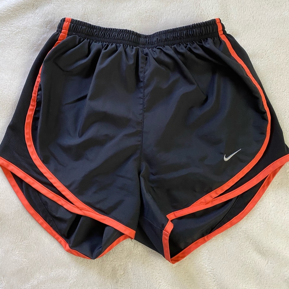 Nike Tempo shorts orange